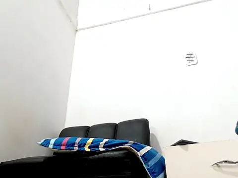 XDTsDollSexyM's Webcam Show