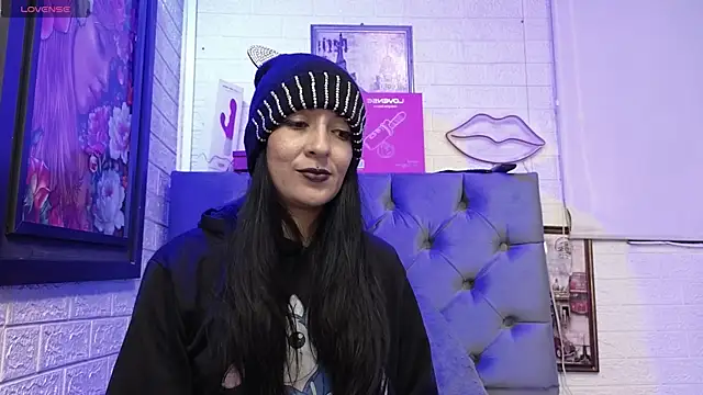 Chat +18 de SALOME_KORLAND ao vivo