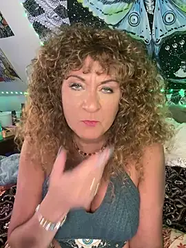 SuzyCatzz's Live XXX Chat