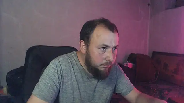Show modela BIG-COCK-OMG na web-kameri