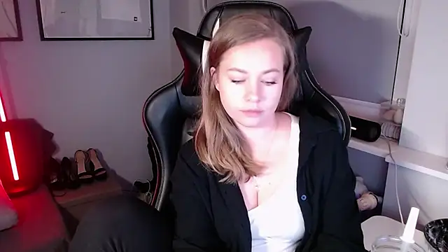 holly_xglam's Live XXX Chat