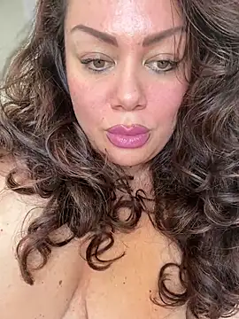 دردشة BadAssVeronica الجنسية المباشرة