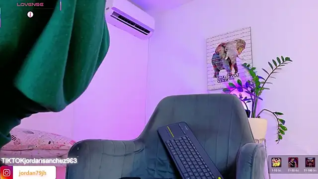 JordanSmiith_ élő XXX-chatje