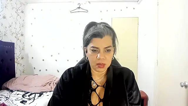 دردشة vikyadams الجنسية المباشرة