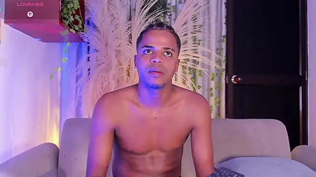 Czat XXX na żywo – TaylorClay_