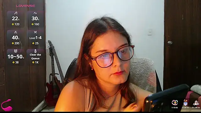 MadieeLorez élő XXX-chatje