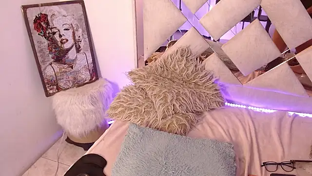 แชท XXX สดของ ladymooncs
