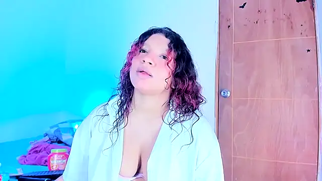 Emily_Coper18's Live XXX Chat