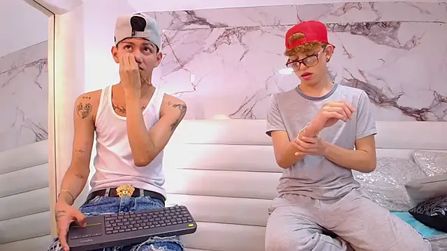 Marcus_and_Tony Adlı Modelin Canlı XXX Sohbeti