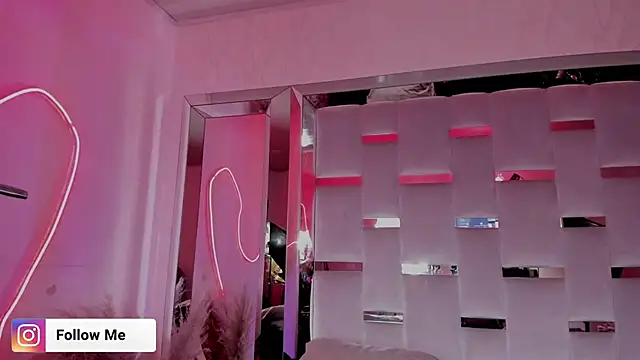 Chat +18 de Sara_Foxx1 ao vivo