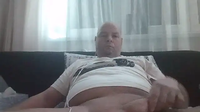 -Titus-'s Live XXX Chat