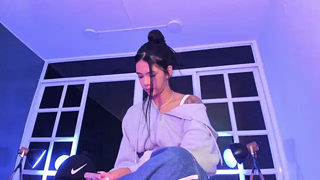 Chat +18 de AntonellaRossi ao vivo