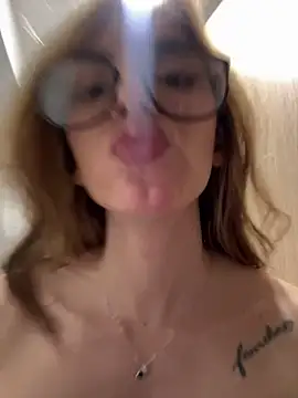 Živý XXX chat Yaii_