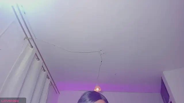 Scarlett_811's Live XXX Chat