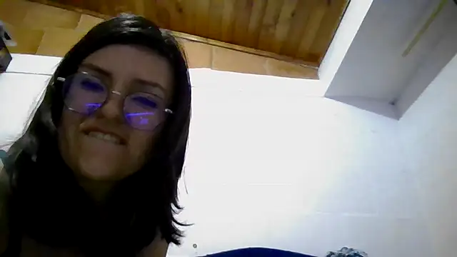 princessbella93 élő XXX-chatje