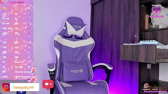 Chat +18 de DeliGaby ao vivo