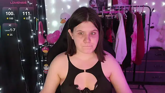 دردشة AmyVibess الجنسية المباشرة