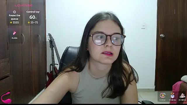 دردشة MadieeLorez الجنسية المباشرة