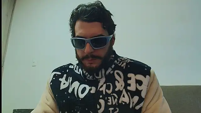 Chatroom XXX en direct de thomas_gun