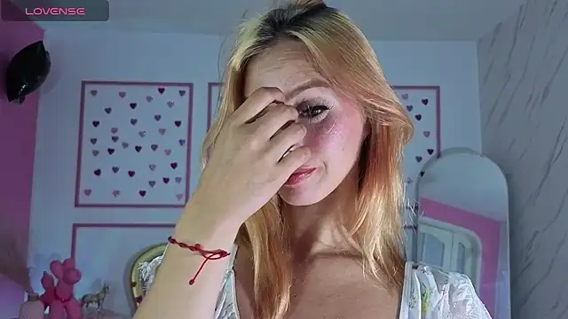 emma_wockll_t Adlı Modelin Canlı XXX Sohbeti