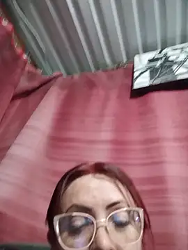 carolinhe26n Live XXX chat