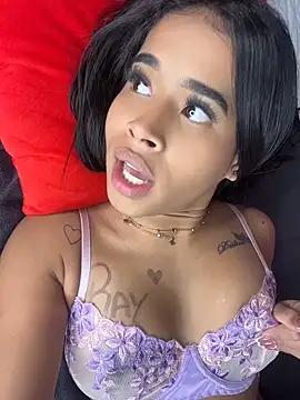 EmmaExoticaXXX: διαδικτυακό σόου στην κάμερα