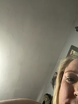 XXX chat uživo modela sweetkacibaby