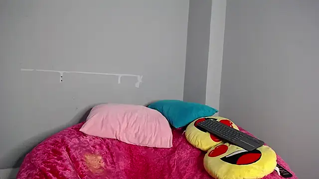MelaniRosse 现场XXX聊天