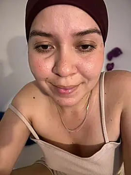 MatchedEyebrow Adlı Modelin Canlı XXX Sohbeti