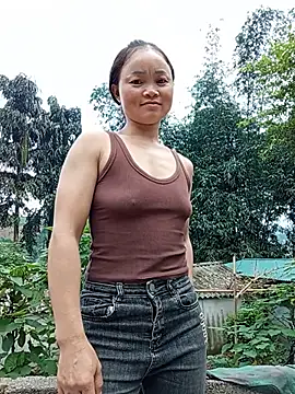 XXX chat uživo modela Tieuvy122