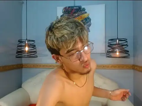 Show modela Juan_saul1 na web-kameri