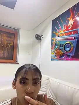 XXX chat uživo modela SaharaX_X