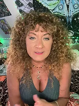 SuzyCatzz Webcamshow