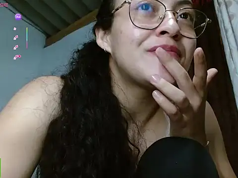 Amitlu_'s Live XXX Chat