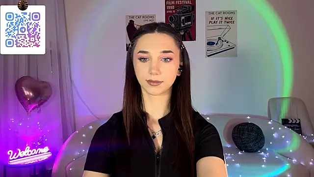 Chat +18 de LinaMour ao vivo