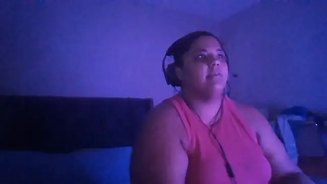 1n0nlythroat's Live XXX Chat