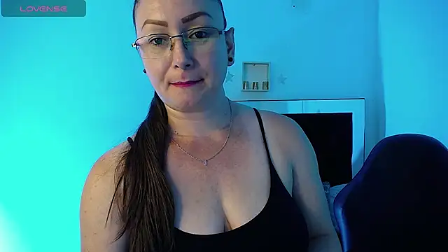 milly_sanchez's Live XXX Chat