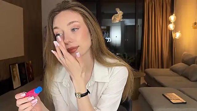 Онлайн чат XXX Jolienne