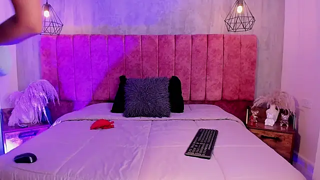LunaArias' Live XXX Chat