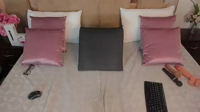 LizBrookのウェブカメラショー