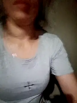 Queen-wetpussy 网络视讯表演