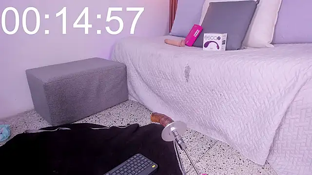 Hisoka_011 Webcam-Show