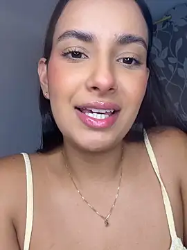Chatroom XXX en direct de EmilySearss