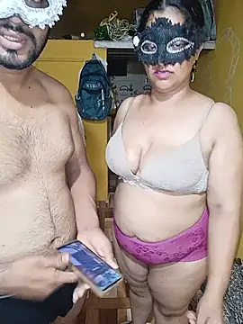 Czat XXX na żywo – Crushme_cpl