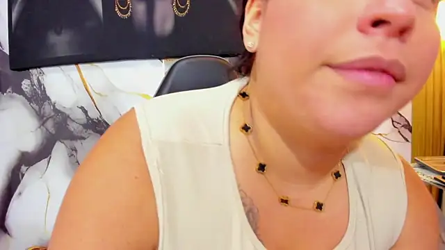 LizzRouse Chat XXX in diretta