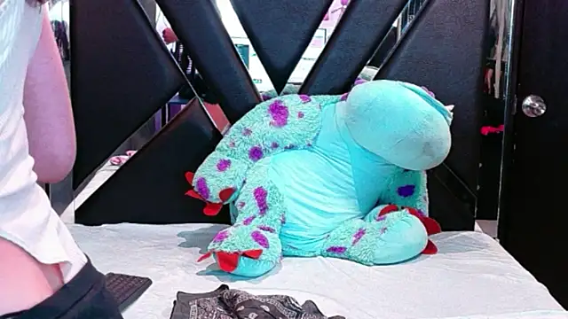 Czat XXX na żywo – Megan_Rai