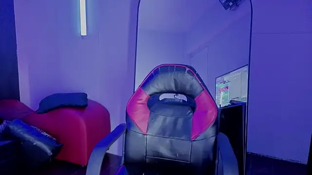 Živý XXX chat july_quinzel