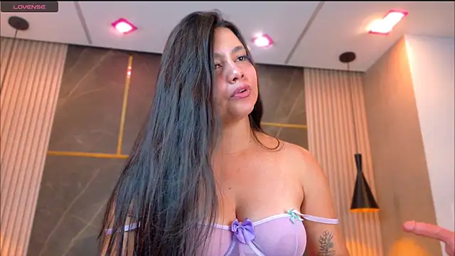 Eva-Apple Adlı Modelin Canlı XXX Sohbeti