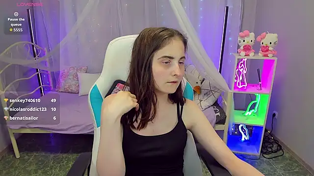 KiraDuvall Chat XXX in diretta