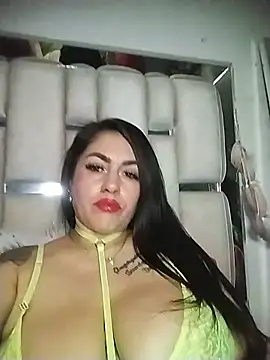 chelaqueen_ élő XXX-chatje